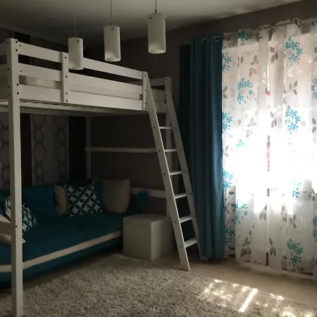 Ferienwohnung Zimmer *